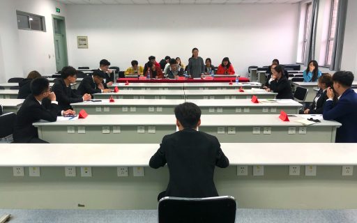 校级“争鸣杯”辩论赛首战告捷!
