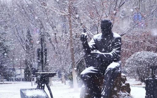 校园雪