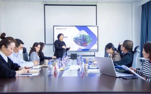 湖北省职业院校教师素质提高计划项目评估专家小组莅临我校督查验收培训实施工作