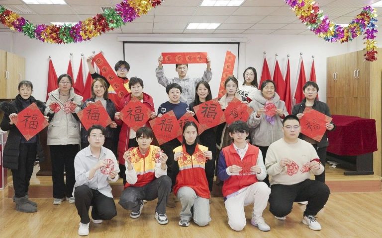 “深学细悟强本领 笃行实干铸青春”——走进“泉水街道龙园社区”开展志愿服务